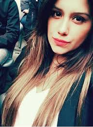 Guapa hermana de Vidal creó los audífonos que el ídolo no deja de usar