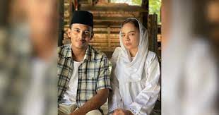 Ketika itu, pemenangnya adalah fattah amin. Fendy Bakry Cuti Sakit