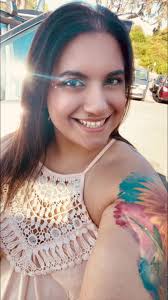 Ariana Escue (@ariescue)