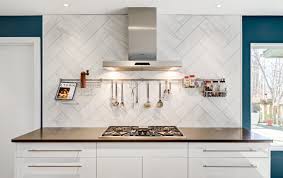 White kitchen splashbacks ideas uke tuning. Love A White Splashback But Not Subway Tiles 11 Options Revealed Houzz Au