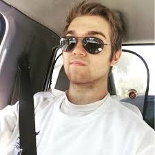 Collin Maki (@maki_collin)