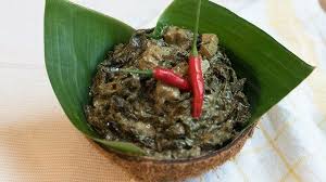Laing Is A Bicolano Dish That Is Made Of Dried Taro Gabi Leaves And Coconut Milk Laing Recipe Recipes Taro Recipes