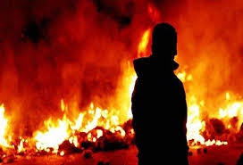 Piromania: quando il fuoco brucia dentro - La voce di Bolzano