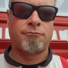 Edward Swayzer's Instagram, Twitter & Facebook