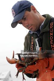 16 Photos & High Res Pictures