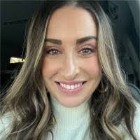 Julie Dugas's Instagram, Twitter & Facebook