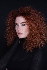 Laura Stenson's Instagram, Twitter & Facebook