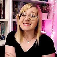 Amanda Troyer's Instagram, Twitter & Facebook