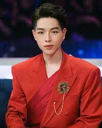 Kể từ sau cuộc đại phẫu thuật thành công, tên tuổi của quán quân giọng hát việt 2015 xuất hiện ngập tràn trên các mặt. Ä'á»©c Phuc Tren Instagram I M A King Like A Lion Instagram áº£nh TÆ°á»ng Cho Ä'iá»n Thoáº¡i