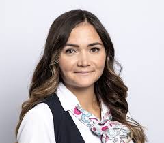 Laura Manka's Instagram, Twitter & Facebook