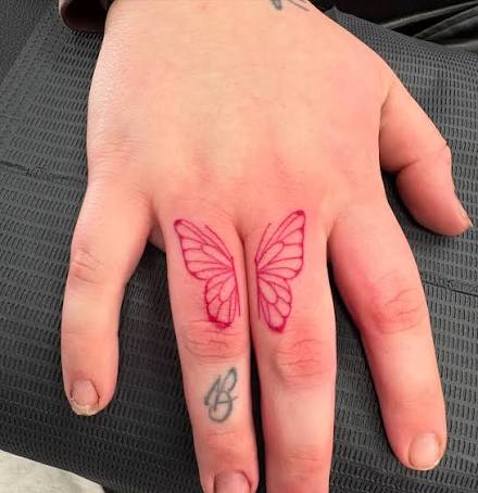 Butterfly Finger tattoo 🦋