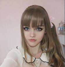 دخترونه عروسكي