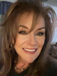 Oh hi Texas, Hank & Henry Beauty has ARRIVED!!! That was a fun road trip  but I'm beat… so I'm taking a nap 😴 🩷🦉