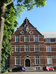 Jun 03, 2021 · de leerling van het montfortcollege in rotselaar mailde terug naar de directeur dat ze vindt dat jongens en meisjes ongelijk worden behandeld. Rotselaar Knoopskalligrafie