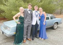 Football coaching legend, former county commissioner dies