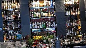 Really basic bar, but that's what makes it great! Os 10 Melhores Bares De Coqueteis De Munique 2021