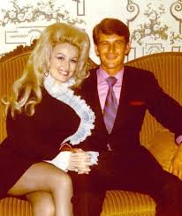 An updated version of my other video:a bunch of pictures of dolly & her hubbie that i've accumulated, set to the song higher and higher from her new harvest. Dolly Parton S Mysterious Marriage Laid Bare And Secret Tattoos That Cover Her Body Mirror Online