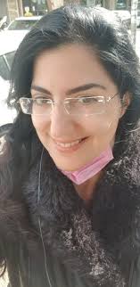 למי בא סביח? לי! חשקה נפשי בסביח עד מאוד, אז לקחתי איתי 2 פיתות דלות פחמימה  ונסעתי לדוכן הסביח הקרוב לביתי. הם הסכימו להכין לי סביח מהפיתות שהבאתי  איתי. חברים, זו היתה