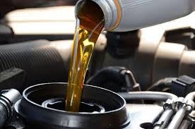 Untuk mesin motor, oli diesel dan oli mobil apa yg paling cocok? Oli Mesin Mobil Dipakai Di Motor Boleh Enggak Sih Gridoto Com