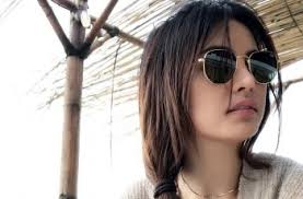Nora alexandra was in the spotlight after putting up her body when jerinx sid had been heavily commented on by netizens recently. Wanita Ini Disebut Pengganti Nora Alexandra Di Hati Aliff Alli Matamata Com
