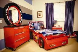 Dormitorio Infantil Para Ninos Que Les Guntan Los Carros Car Bedroom Diseno De Cama Para Ninos Dormitorios Dormitorios Tematicos