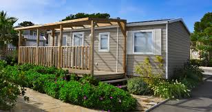 How To Give Mobile Homes Curb Appeal Disguise The Boxiness