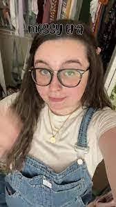 Abigail Eades's Instagram, Twitter & Facebook