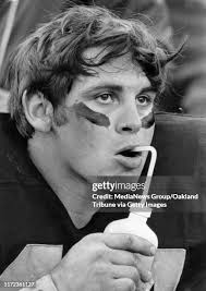 51 Marv Hubbard Photos & High Res Pictures