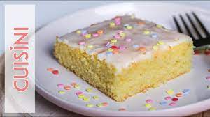 Mit unseren rezepten für schnelle kuchen können sie nichts falsch machen, wenn sie überraschend besuch kriegen. Zitronenkuchen Rezept Vom Blech Der Beste Einfach Schnell Super Saftig Blechkuchen Backen Youtube