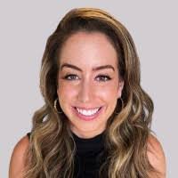 Nikki Houck's Instagram, Twitter & Facebook