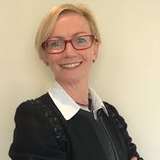 Karen Woolley's Instagram, Twitter & Facebook