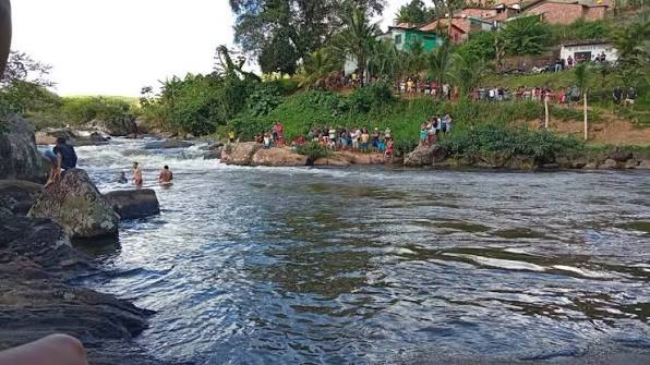 Jovem de 23 anos é encontrado morto após afogamento no Rio Chapecó em Entre Rios O jovem Cleberson Lopes, de 23 anos, foi encontrado morto na noite desta sexta-feira (28), após desaparecer
