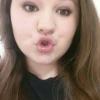 Lily Tobin (xxsharpiexx3)