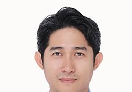 Bác sĩ khám Nhi Thận