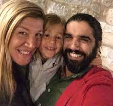 Η μικρή αναστασία, λίγο πριν τα έβδομα γενέθλιά της ξύπνησε μέσα σε ένα πάρα πολύ κακό όνειρο. Kawi9wnhtn1fzm