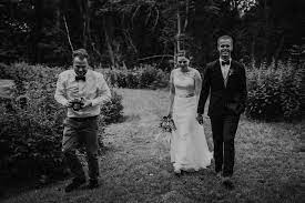Such dir orte raus, an denen. 7 Hochzeitsfotografie Tipps Fur Hochzeitsfotos Die Das Paar Lieben Wird