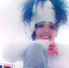 ባህጊ ለኒ updated her profile picture.