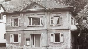 Kerry renee carmody reddit pulled up at her lavish location