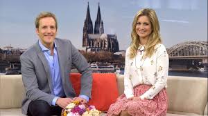 „vor allem in den anfangsjahren des ,frühstücksfernsehens' war jan ein enger freund, der mir den start. Jan Hahn Ganz Privat So Tickt Der Neuling Von Guten Morgen Deutschland News De