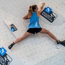 Klettern hat eine rasante entwicklung hinter sich: Wettkampf Bouldern Die Techniker