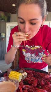 Delicious 3 Minute Crawfish Mukbang