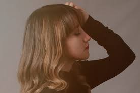 Karol Tapia presenta 4 elementos, su nuevo sencillo