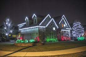 If You Re Decorating For Christmas On A Budget It Might Be Difficult Or Impossible Th Outdoor Christmas Lights Christmas Lights Outside Christmas House Lights