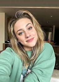 Wth they're flirting in front of me-