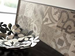 Bei uns finden sie eine einzigartige auswahl an fliesen für jeden geschmack. Croonen Fliesenhandel Gmbh Fliesenlegearbeiten Plattenlegearbeiten In Hamburg Offnungszeiten