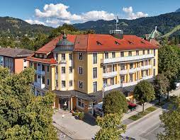 Check spelling or type a new query. Hotel Vier Jahreszeiten In Garmisch Partenkirchen Ihr Hotel Vier Jahreszeiten In Garmisch Partenkirchen Mit Unglaublichen Bergpanorama Wohlfuhlfaktor Ruhige Zentrale Lage Spannende Angebote