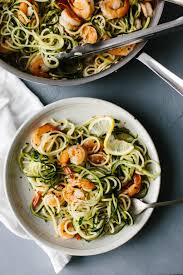 This Zucchini Pasta With Lemon Garlic Shrimp Is A Delicious Gluten Free And Of Course Low Carb Version Of Shrim Zucchini Pasta Healthy Pastas Healthy Snacks
