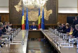 Proiectul codului administrativ a fost adoptat în iulie 2018 de plenul camerei deputaților, iar, printre altele, acesta prevedea ca toți cei aleși după 1992 pentru a fi primari, viceprimari, respectiv președinți și vicepreședinți ai consiliilor județene să primească o pensie specială timp de trei mandate. Descopera Ultimele Stiri Legate De Alesi Locali Pensii Speciale Wall Street