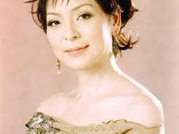 Singer Ai Van opened up about her breast cancer fight