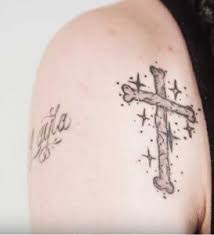 Nilufer learns that her husband trapped her sister and she also learns that she is pregnant. Stories And Meanings Behind Lil Peep S Tattoos Tattoo Me Now